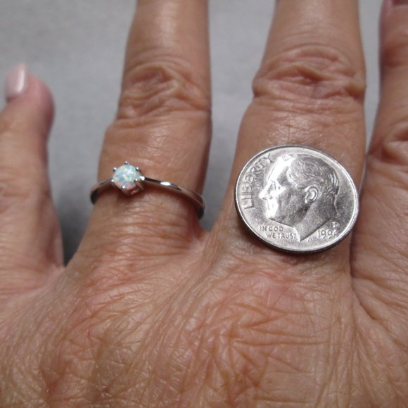 Dainty OPAL Ring>> Solid 925 Sterling Silver>Minimalist,Non Tarnish,Opal Ring - Picture 4 of 5